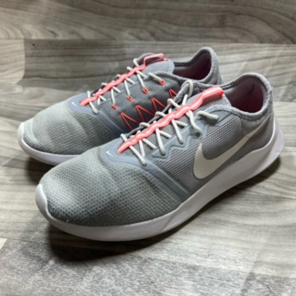 Nike Womens VTR Sneakers Gray Coral AT4345-005 Mesh Lace Up Cushioned Ribbon 11M
